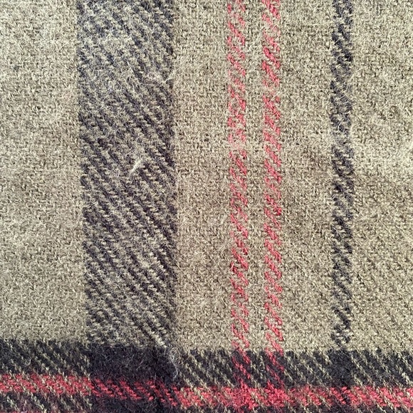 🌻 3/$10 Large Reversible Scarf - Picture 3 of 5